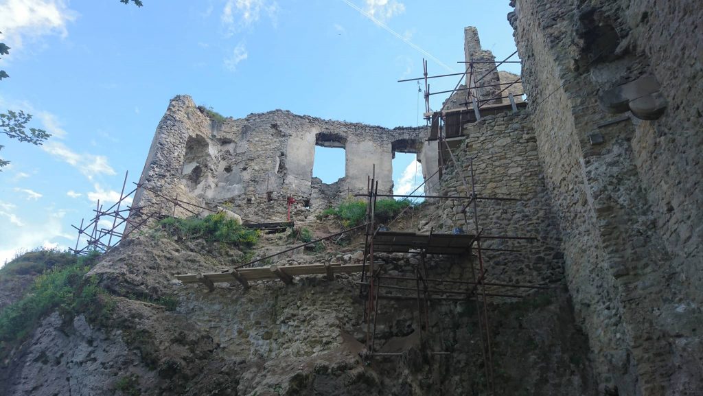 2019-jun-02 pohlad na kaplnku z boku